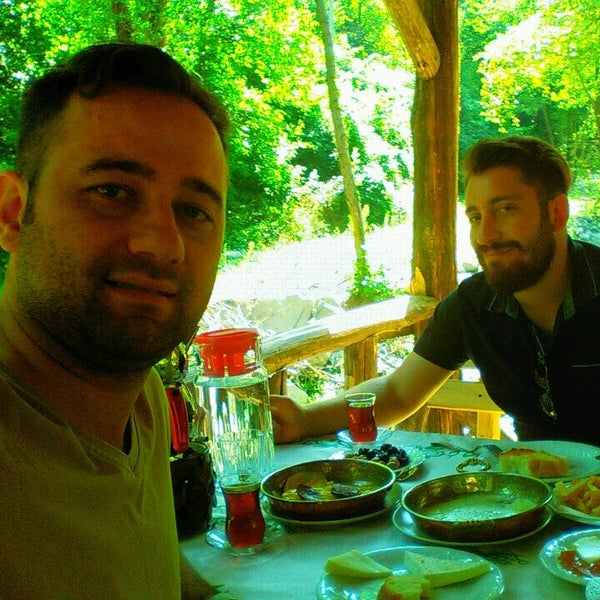 9/4/2016にSalih Y.がSağıroğlu Sapanca | Restaurant &amp; Konaklamaで撮った写真