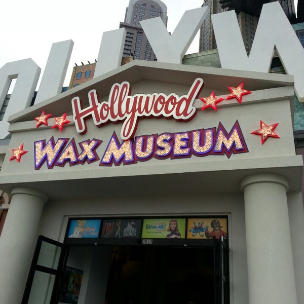 Photo taken at Hollywood Wax Museum by Juan P. on 7/18/2014