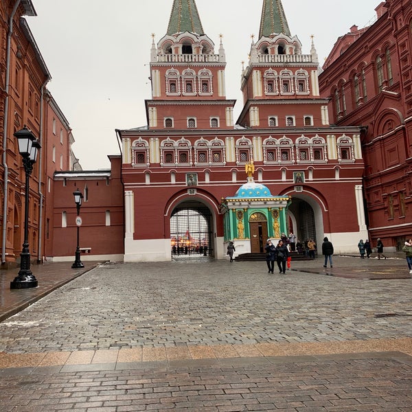 Проходные арки. Воскресенские ворота кремля. Мрт воскресенск больничный проезд. Богоявленский переулок 3с1 арка. Воскресенские иверские ворота на красной площади.