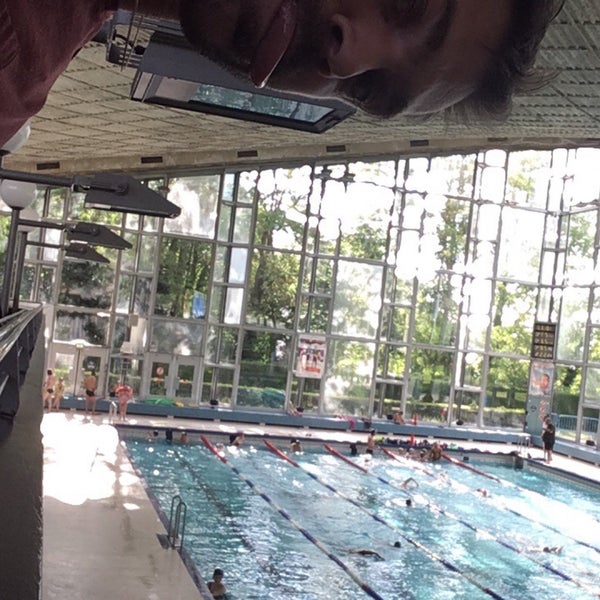 Piscine Longchamp Zwembad 16 tips from 505 visitors