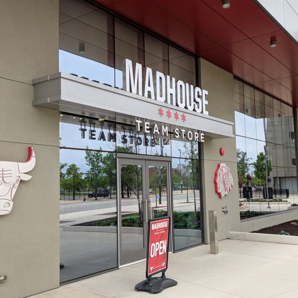 Madhouse Team Store - Near West Side - 1 tip from 328 visitors