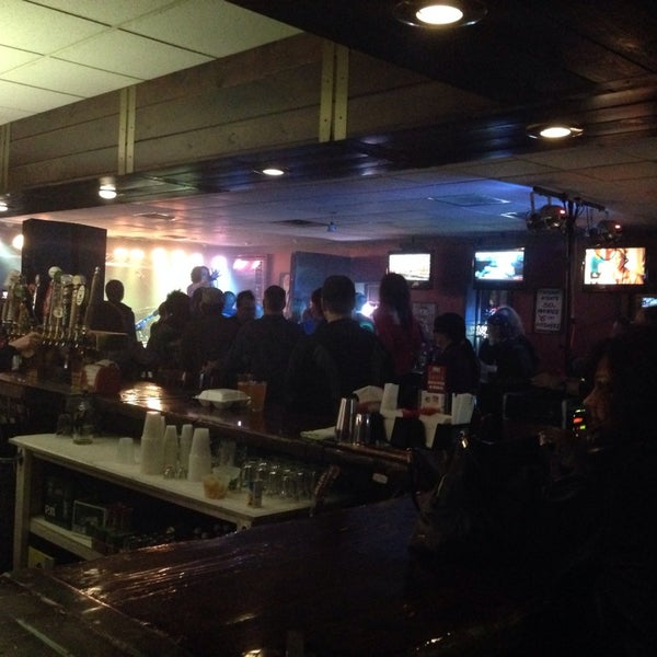 3/30/2014 tarihinde BillySnaps ..ziyaretçi tarafından Thirsty&#39;s Tavern'de çekilen fotoğraf