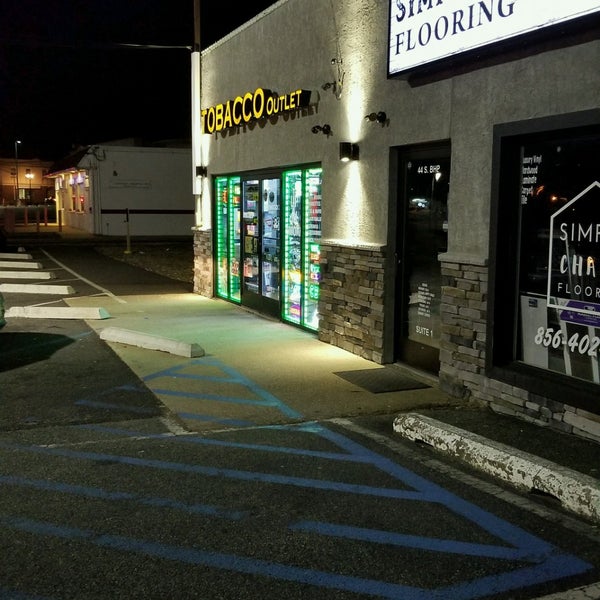 Tobacco Outlet 2 Visitors