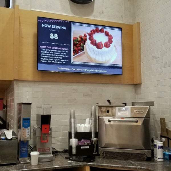 12/8/2019にMike C.がTiffany&#39;s Bakeryで撮った写真