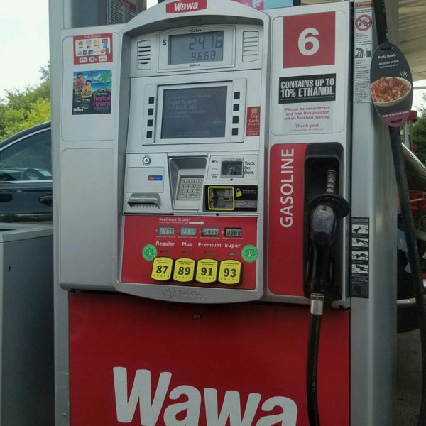 Wawa Convenience Store in Folsom