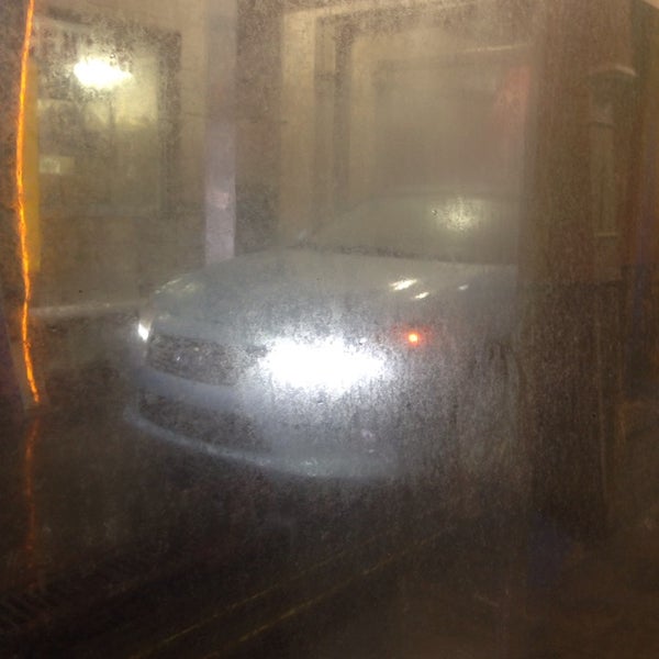 12/22/2014にTiffany B.がJax Car Washで撮った写真