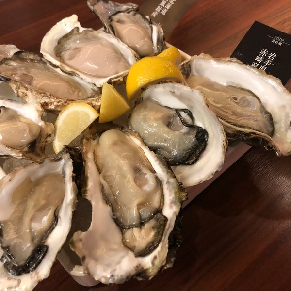 Photo taken at THE CAVE DE OYSTER TOKYO by かえる on 9/14/2019