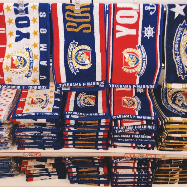 Fotos En トリコロールワン スタジアムショップ Tienda De Articulos Deportivos En 港北区