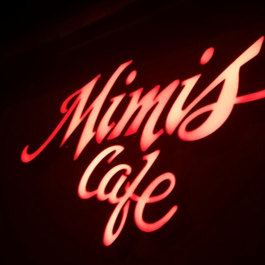 Foto scattata a Mimi&#39;s Cafe da Javier M. il 10/16/2013