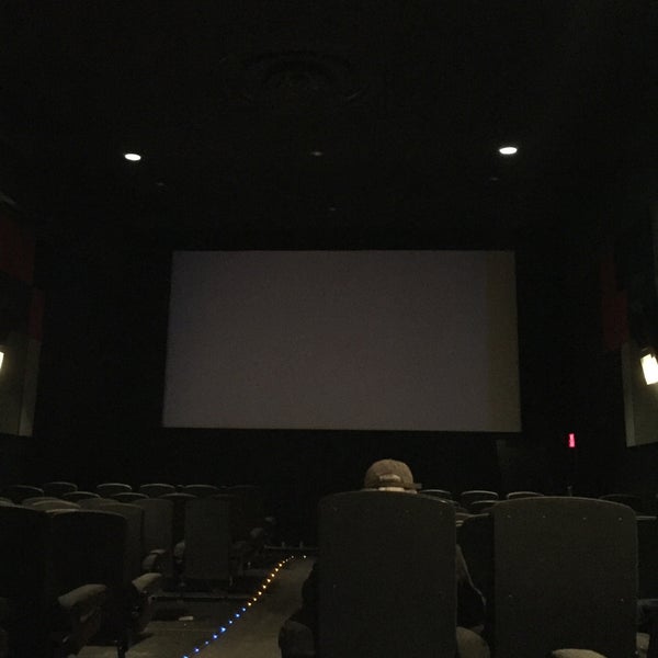 Photo taken at City Cinemas 86th Street East by Florian S. on 9/13/2015