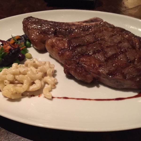 6/8/2015 tarihinde Brian N.ziyaretçi tarafından Bourbon Steak'de çekilen fotoğraf