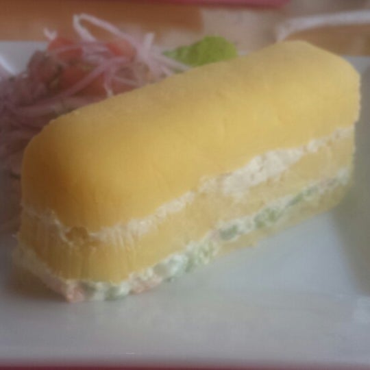 Das Foto wurde bei Takatis Peruvian Cuisine von Mark H. am 4/25/2014 aufgenommen