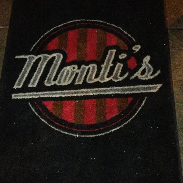 3/1/2013 tarihinde Myron C.ziyaretçi tarafından Monti&#39;s'de çekilen fotoğraf
