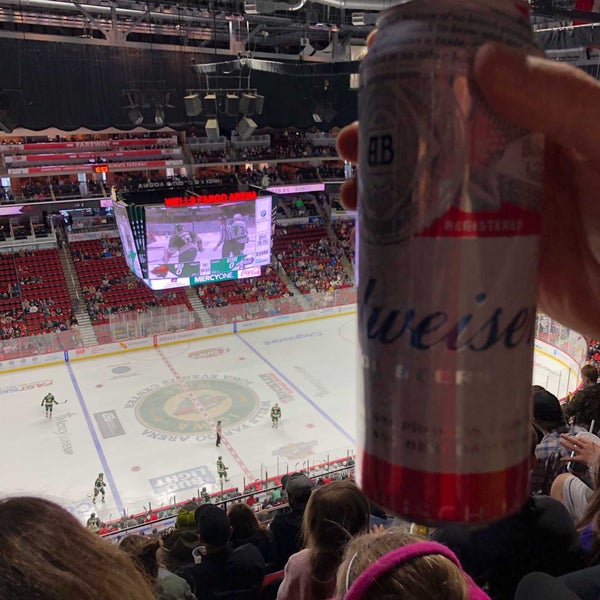 รูปภาพถ่ายที่ Wells Fargo Arena โดย Andy G. เมื่อ 3/30/2019