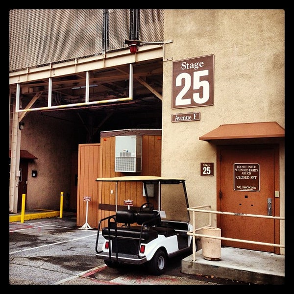 warner big bang theory