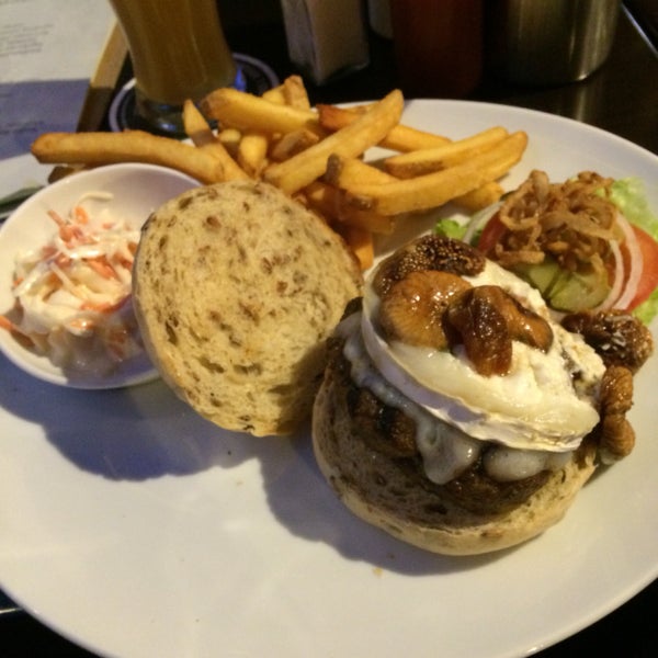 It's really pricey, but keep in mind it's a restaurant not just a burger joint, so you get a great service as well. Egyptian burger was fantastic! Beef patty with dried figs and goat cheese 😋