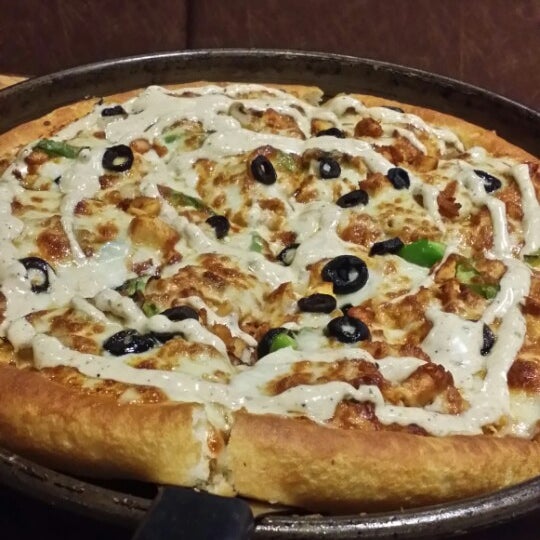 Forks n Knives Pizza Place in Faisalābād
