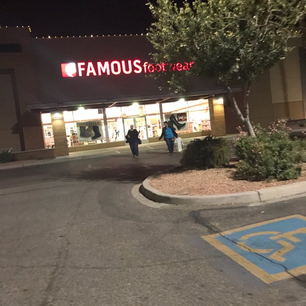 Famous Footwear - Yuma Palms Regional Center - 96 visitantes