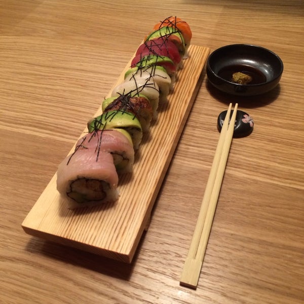Photo taken at Toro Sushi Lounge by Galovic R. on 3/8/2014