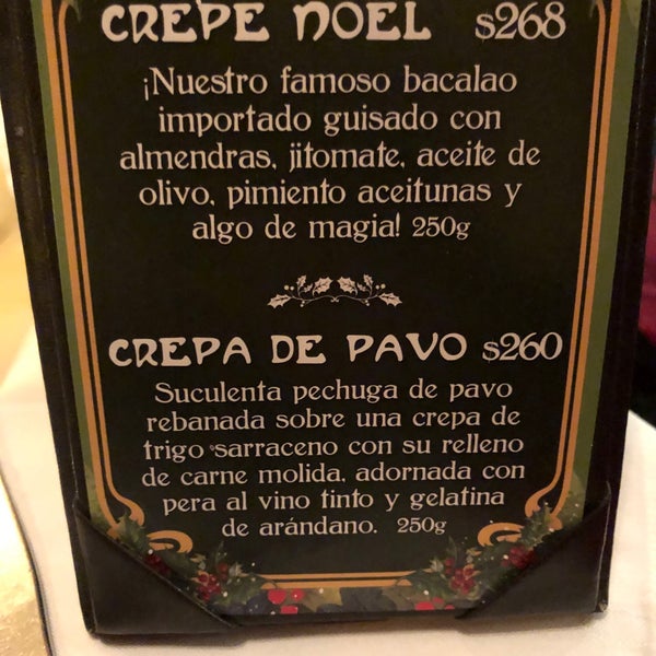 La crepa de temporada de pavo 🦃... una obra maestra. Ahora si aplausos de pie!!! Imperdible. También tienen un vino verde portugués 🇵🇹 y un Poutine 🍟🇨🇦👌🏻👌🏻👌🏻👌🏻