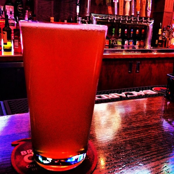 Side bar. Музыкальный автомат в баре. Side бар. Side bar. Speakeasy бар.