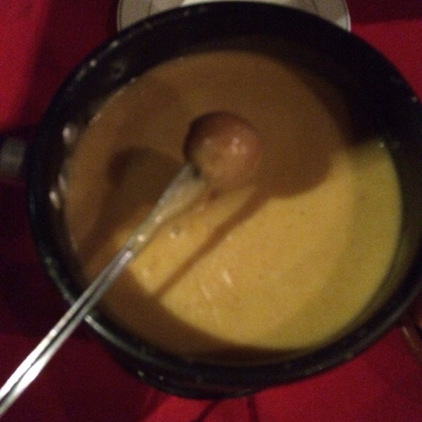 Peça o fondue de queijo é o melhor que comi até Hj.