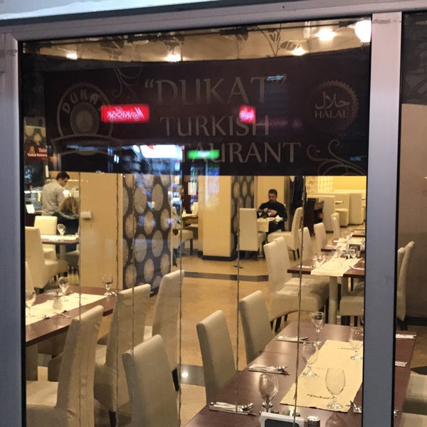 รูปภาพถ่ายที่ Turkish Restaurant Dukat โดย Muhammet Ö. เมื่อ 11/13/2016