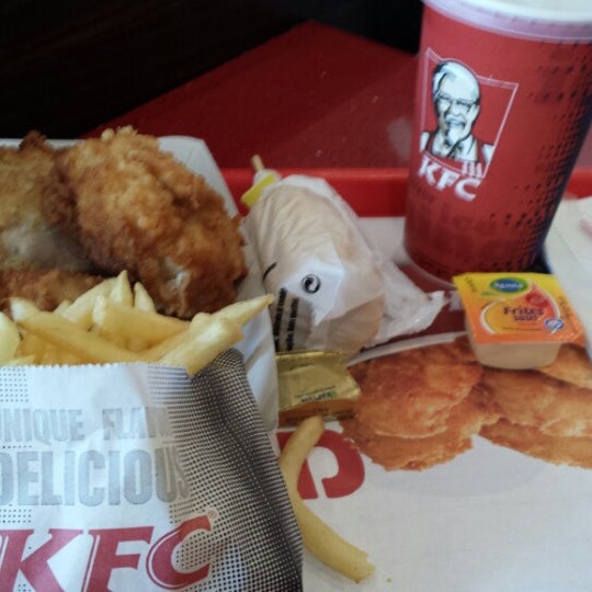Photo taken at KFC by Peter V. on 5/31/2014