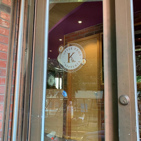Photo taken at Coffee Kkot by Albert V. on 10/5/2019