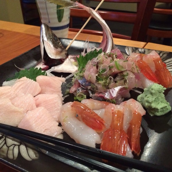Photo taken at Sushi Hachi by 🐻 on 4/30/2014