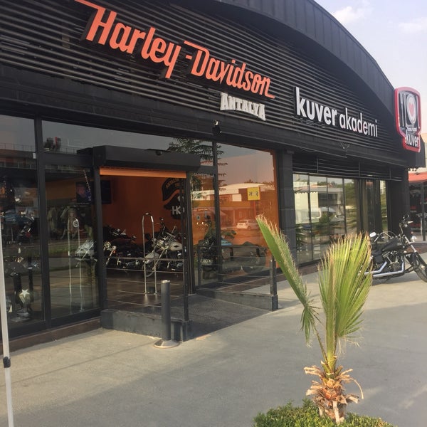 Foto tirada no(a) Harley-Davidson ® Antalya por HsN B. em 10/16/2018