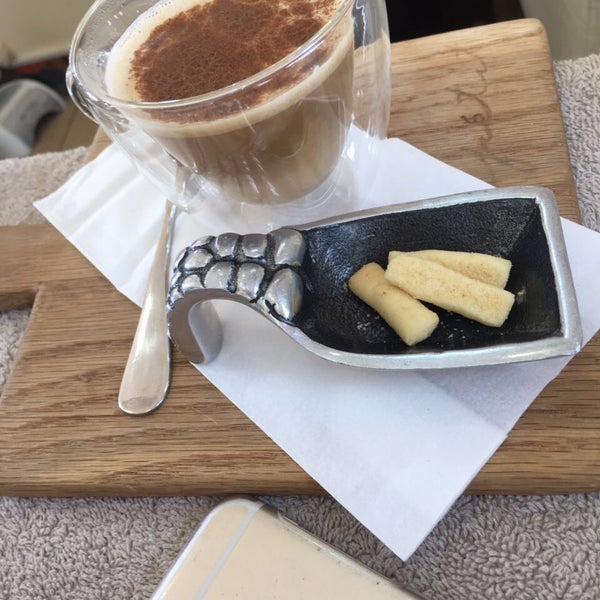 Nails Spa Manicure / Pedicure