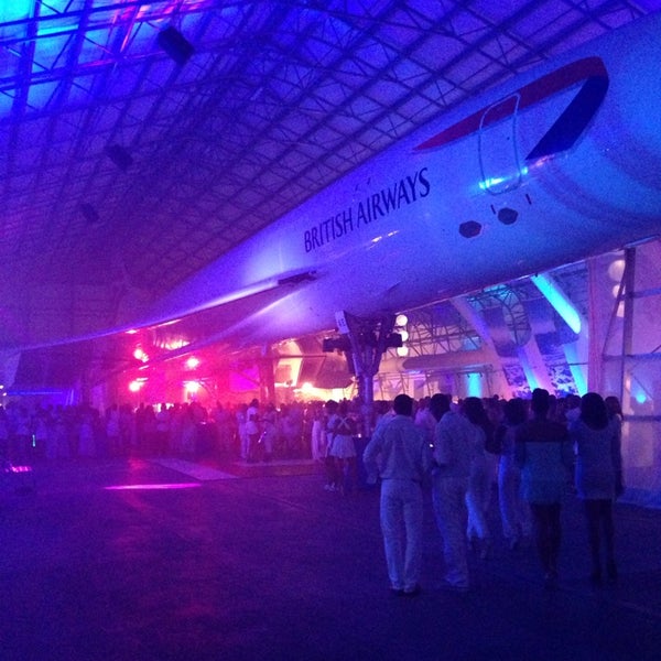 Foto diambil di Barbados Concorde Experience oleh Victoria A. pada 6/8/2014