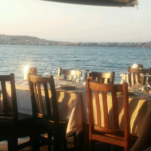 Снимок сделан в Lüküs Kamara Restaurant пользователем Bensu Ç. 9/15/2016