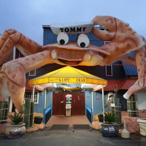 4/16/2013 tarihinde Chris L.ziyaretçi tarafından Giant Crab Seafood Restaurant'de çekilen fotoğraf