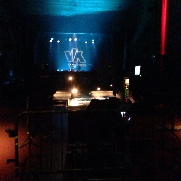 Foto tomada en VK Concerts  por Emma M. el 4/17/2014