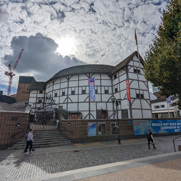 Photo taken at Shakespeare&#39;s Globe Theatre by Emily C. on 10/3/2022