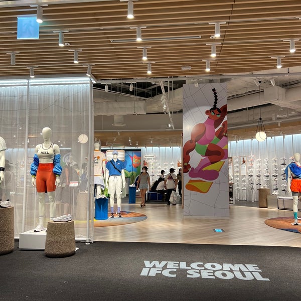 Ifc clearance nike store