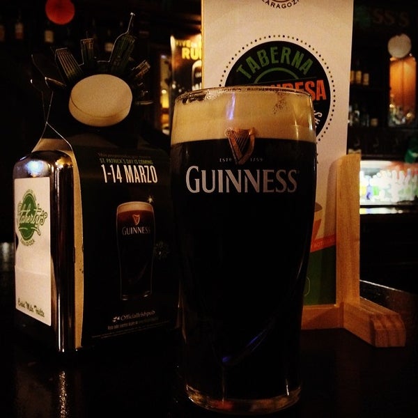 3/12/2014にMaxim A.がFlaherty&#39;s Irish Barで撮った写真