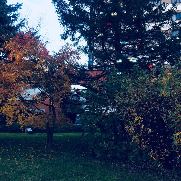 Foto diambil di Grand Hotel Plovdiv oleh NejLa A.🍀☂️ pada 11/24/2017