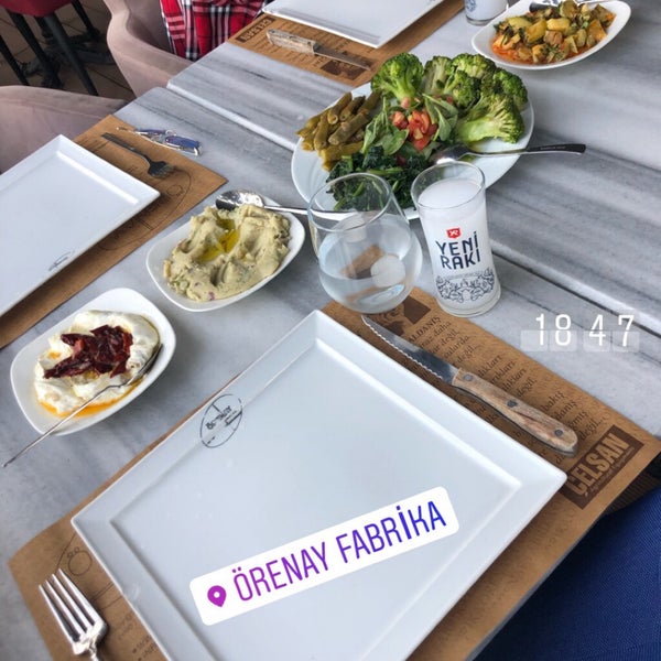 รูปภาพถ่ายที่ Örenay Fabrika โดย İbrahim A. เมื่อ 5/5/2019