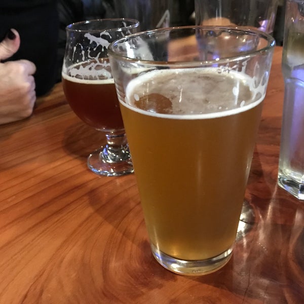 Photo taken at Creekside Pizza &amp; Taproom by William W. on 12/8/2017