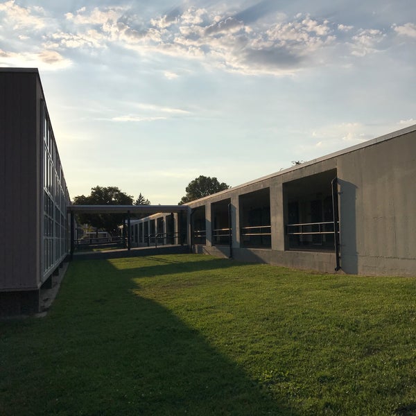 Sir Francis Drake High School San Anselmo