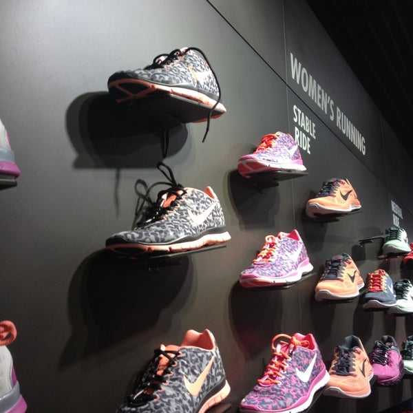 Subir y bajar Roca Lo siento Nike - Tienda de artículos deportivos en Istanbul