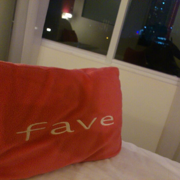 Photo prise au Liberta Hotel Kemang (formerly favehotel Kemang) par IRSYAD W. le5/26/2013