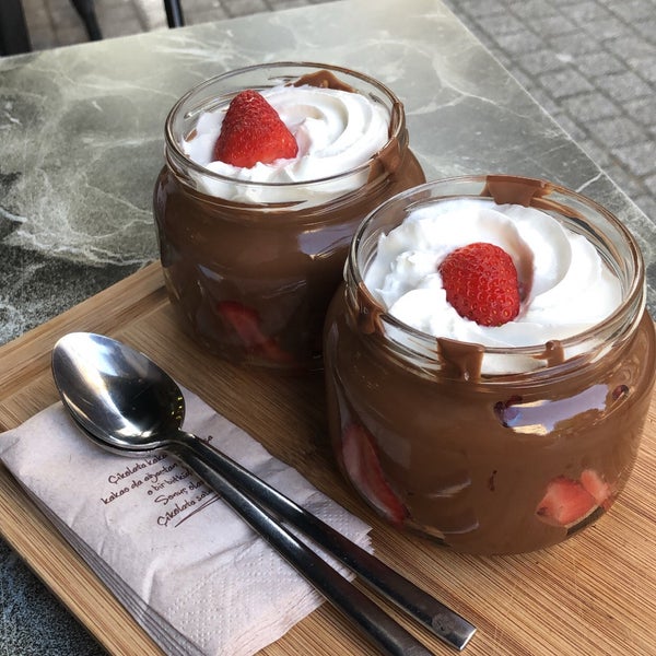 Foto tomada en Çikolata Dükkanı  por Canısı Ç. el 7/31/2021