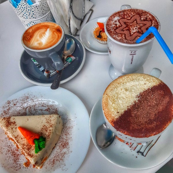 латте salted caramel mocha. зерна шоколада. бананы в шоколаде. кофе для сладкоежек 5. Coffeelaktika орел.