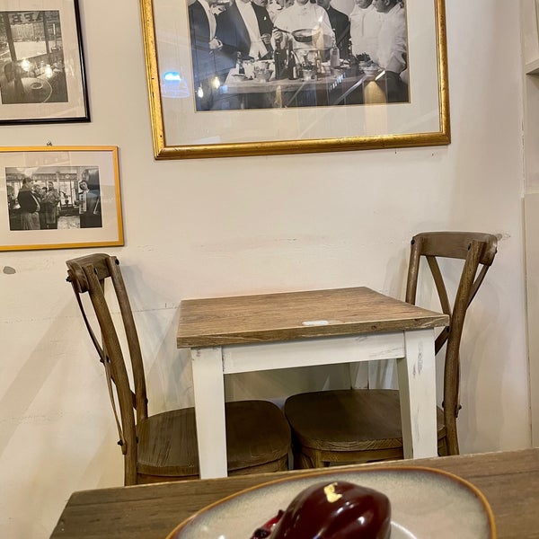 11/26/2020にAndy H.がLaurent&#39;s Cafe &amp; Chocolate Barで撮った写真