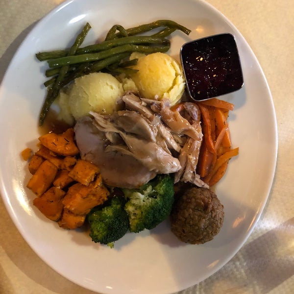 🦃They have USA Thanksgiving menú that was very good 2019