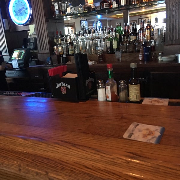 Foto diambil di Bottoms Up Bar &amp; Grill oleh Mary F. pada 6/2/2017